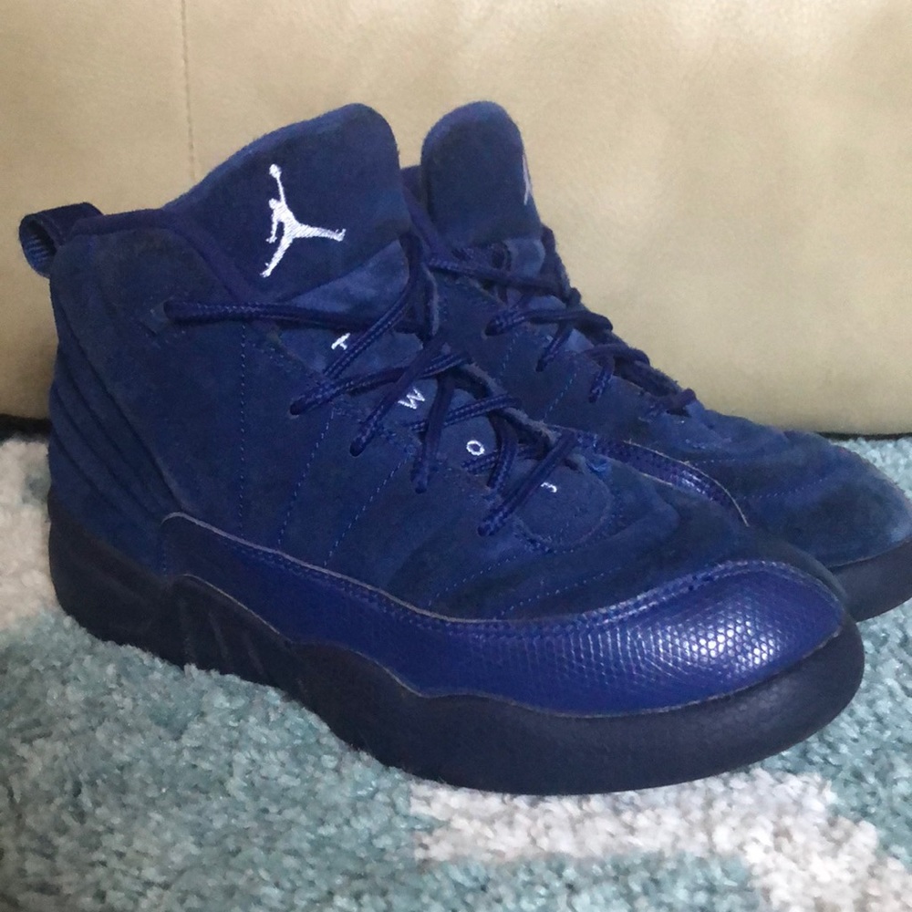 Youth Jordan 12 retro